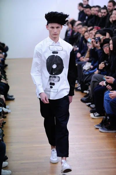 Look 30
